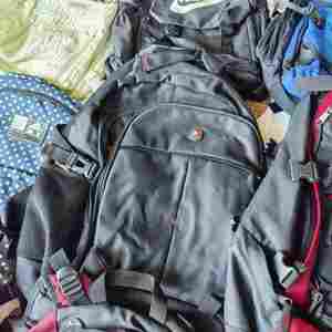 Mochilas Usadas de Alta Calidad B02, Colores Variados, para Uso Diario en Exteriores, Estado Limpio, 25-100KG, Venta al Por Mayor, Segunda Mano - Product Image 4