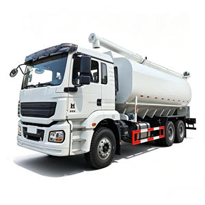 Camions de distribution d'aliments en vrac électriques H3000 de 30 mètres cubes pour la livraison d'aliments pour poulets et porcs avec réservoir scellé et système de vis sans fin - Product Image 1