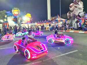 Manèges de foire pas cher <span class=keywords><strong>prix</strong></span> UFO rond gonflable glace autos tamponneuses centre commercial intérieur pour enfants et adultes en fibre de verre Ali Brother - Product Image 6