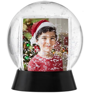 Globe à neige personnalisé avec photo en résine, flocons de neige scintillants, directement de l'usine - Product Image 1