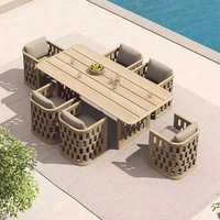 Ensemble de table et de chaises de salle à manger en aluminium pour l'extérieur, meubles de patio résistants aux UV et imperméables pour les centres de villégiature, les villas, les jardins
