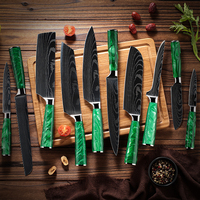 Couteaux de cuisine à manche en résine verte et lame en acier inoxydable à motif Damas laser : Couteau d'office, Santoku, Nakiri, Couteau utilitaire, Couteau à désosser, Couteau à pain