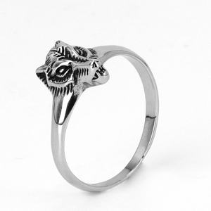 Zoryn Silver Tone Stainless Steel <b>fox</b> Head <b>Ring</b> with Intricate Texture Retro Unique Men Jewelry Ideal for Retro Fashion Styling - Product Image 4