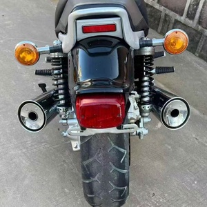 Motocicleta Pesada Usada Importada de Japón, 1200cc, Super Street, a Gasolina - Product Image 4