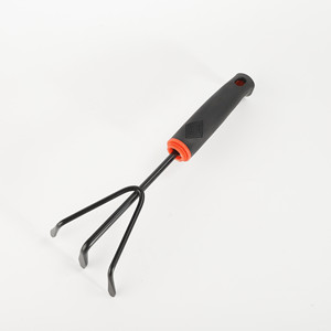 Garden Hand Tool Cultivator 3 Prong Black A3 Carbon Steel Ergonomic Handle For <b>Planting</b> <b>Soil</b> Loosening Garden Balcony Use - Product Image 4