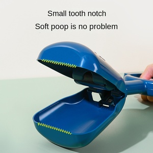 <span class=keywords><strong>Pala</strong></span> portátil ecológica <span class=keywords><strong>para</strong></span> recoger caca de perro, venta al por mayor, <span class=keywords><strong>pala</strong></span> de plástico <span class=keywords><strong>para</strong></span> excrementos de perro de peluche, cuidado de mascotas 2 en 1 con bolsas <span class=keywords><strong>para</strong></span> caca de baño - Product Image 4