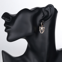 Pendientes de Aro Huggie de Cristal con Forma de Búho, Hipoalergénicos, con Circonita Cúbica, Chapados en Oro sobre Cobre, Joyería con Circonita Cúbica, Venta al por Mayor