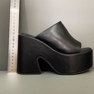 รองเท้าแตะสตรีทรงเตารีดส้นเตี้ยสีดำสีขาวสำหรับฤดูร้อนรองเท้าแตะ2022ลำลอง - Product Image 5