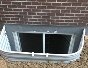 Puits <span class=keywords><strong>de</strong></span> <span class=keywords><strong>lumière</strong></span> électrique en alliage d'aluminium épaissi <span class=keywords><strong>pour</strong></span> toit, grenier, <span class=keywords><strong>sous</strong></span>-<span class=keywords><strong>sol</strong></span>, avec ventilation et fonction anti-fumée - Product Image 2