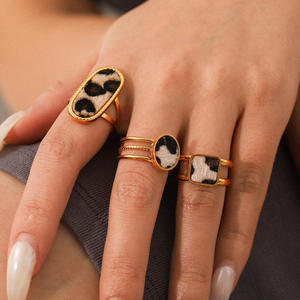 KITI Leopard Stof Accent Gouden Kleur Ringen PVD 18K Goud Verguld Roestvrij Staal Niet-Aanslaande Trend Ringen - Product Image 3