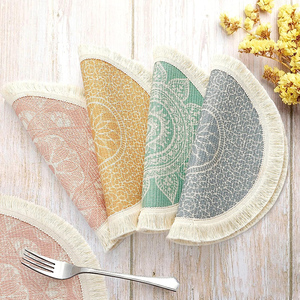 Napperons en tissu de coton doux et confortables Réglages de table ronds traditionnels imperméables pour un usage quotidien et les mariages - Product Image 6