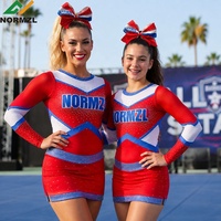 Uniforme de cheerleading classique rouge pour équipe, vente en gros, uniformes de cheerleading personnalisés avec strass