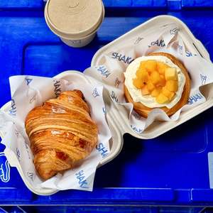 Disposable <b>Eco</b> <b>Friendly</b> Waterproof Greaseproof PE Coated Food Baking <b>Paper</b> for Cake and Bread - Product Image 3