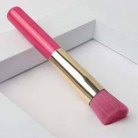 Pinceau de maquillage professionnel en aluminium, de luxe, portable, synthétique, OEM, marque privée, rouge rosé, haute densité, pour contouring et correcteur, avec manche en bois