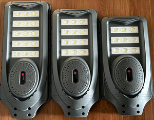 Lampadaire <span class=keywords><strong>solaire</strong></span> Hienergy IP65, lampadaires solaires étanches, lampadaires LED <span class=keywords><strong>ext</strong></span>érieurs, lampes solaires pour routes 300W 500W 800W - Product Image 4