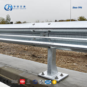 高速道路バリー波鋼ビームガードレール耐久性のある金属車両パラペット安全バリア車両拘束システム - Product Image 1