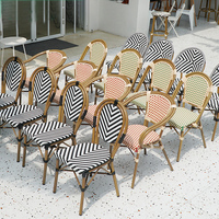 Tables de café de jardin de bistrot français de style moderne chaises table de bar pour parc ou restaurant utilisation d'hôtel ensemble de salle à manger extérieur