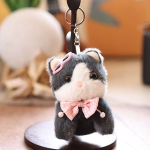 ตุ๊กตาแมวน่ารัก ติดแว่นกันแดดโบว์ดำ พวงกุญแจตุ๊กตาแมวการ์ตูนขนาดเล็ก ของเล่นตุ๊กตาแมวจิ๋ว จี้ห้อยกระเป๋า พวงกุญแจ - Product Image 2