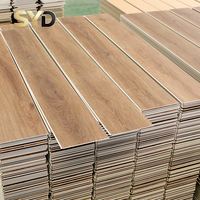 Revêtement de sol en vinyle SPC à clipser 4 mm avec sous-couche insonorisante IXPE intégrée, antidérapant, ignifuge, imperméable, effet bois, moderne, pour bureaux et espaces commerciaux