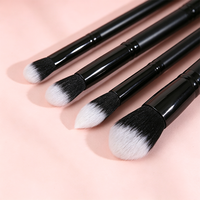 Multifunktionaler Doppelendiger Gesichts- und Augen-Make-up-Pinsel mit Holzgriff und Synthetikborsten - Großhandel ab Werk