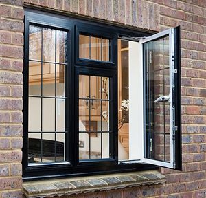 Ventana Francesa Abatible, Vidrio Estándar AAMA, Resistente a Huracanes, Doble Acristalamiento, Aluminio, Energía Solar, Uso Exterior Premium - Product Image 1