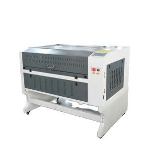 Máquina de <span class=keywords><strong>Grabado</strong></span> Láser Industrial Inteligente 6090 para Fabricación de Madera y Láminas Acrílicas - Product Image 1