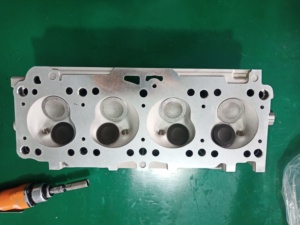 Ensamblaje de culata de cilindro F8 para <span class=keywords><strong>MAZDA</strong></span> 2.2L 2200CC, conjunto de culata de cilindro de 306-58173A 306-58173B - Product Image 4