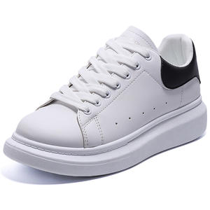 Ingrosso primavera nuovi uomini e donne della stessa moda sportiva piatte sssneaker con suola spessa coppia di <span class=keywords><strong>scarpe</strong></span> bianche - Product Image 1