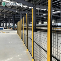 Clôture de protection en acier à faible teneur en carbone pour systèmes de palettisation avec sections de grillage modulaires, portes sécurisées et conception de disposition personnalisée