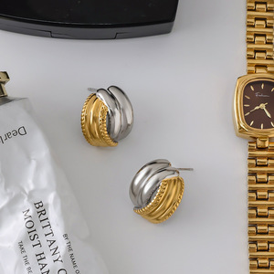 <b>Cuff</b> <b>Earrings</b> 18K Gold Stainless Steel Geometric Design Everyday Wear JDE0306080-PS - Product Image 4