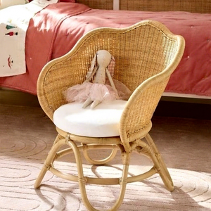 Chaise d'enfant en bambou moderne, petite et adorable, faite à la main, assise tressée pour enfants, idéale pour l'extérieur, la villa, le parc, au meilleur prix - Product Image 1