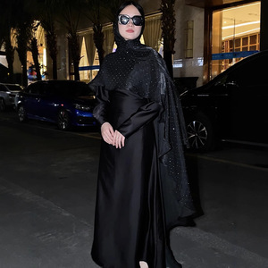 LY01 Abaya <span class=keywords><strong>de</strong></span> mujer Color sólido chal <span class=keywords><strong>de</strong></span> diamantes <span class=keywords><strong>de</strong></span> imitación conjunto <span class=keywords><strong>de</strong></span> dos piezas bata larga transfronteriza para damas niñas para ropa musulmana <span class=keywords><strong>TikTok</strong></span> - Product Image 3