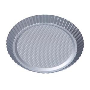 Molde Redondo Antiadherente de Acero al Carbono con Bordes Decorativos para Repostería - Product Image 4