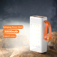 Prix le plus bas pleine capacité 30000mah batterie externe 4 sortie USB charge rapide banques d'alimentation portables avec poignée lumière de camping