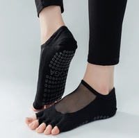 Chaussettes de yoga antidérapantes en maille à bout en usine chaussettes de Pilates respirantes à cinq doigts pour la pratique du fitness trampoline en gros