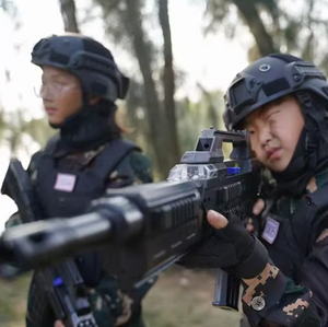 Commercial laser tag équipement laser tag pistolet avec gilet de combat jeu de bataille laser tag set pour enfants adultes - Product Image 1