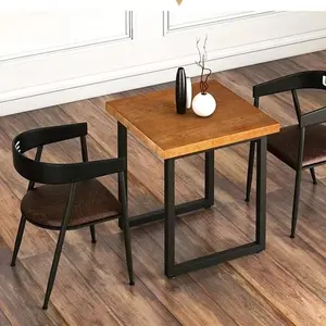 طاولة خشبية مطعم مع كراسي بار وطاولة دائرية بار كوكتيل عينة مجانية