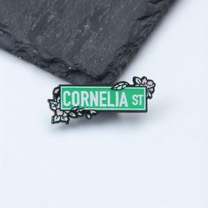 <span class=keywords><strong>CORNELIA</strong></span> <span class=keywords><strong>Street</strong></span> Enamel Pin, ป้ายเพลงของขวัญ - Product Image 2