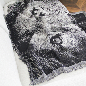 <span class=keywords><strong>Tapisserie</strong></span> Jacquard Motif Lion Noir et Blanc Dessin Animé, Couverture en Tissu Tissé Personnalisé, Décoration Murale Premium pour la Maison, Quatre Saisons - Product Image 3