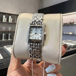 Nouvelle Arrivée Montre Femme H de Luxe Léger en Alliage avec Bracelet en Acier, Montre-Bracelet Carrée Simple à Quartz Tendance pour Étudiantes - Product Image 6