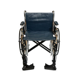 Silla de ruedas bariátrica de acero cromado para trabajo pesado con reposapiés oscilante, asiento ancho de 22 pulgadas, capacidad de 500 libras, color negro - Product Image 1