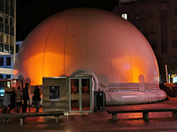 Dôme de projection gonflable portable du fabricant avec impression galaxie pour l'enseignement scientifique, l'astronomie en extérieur et le cinéma mobile