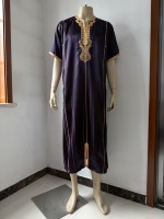 Thobe pour hommes musulmans, respirant, léger, en tissu TR, manches courtes, longueur au sol, poches latérales, coupe régulière, style ethnique