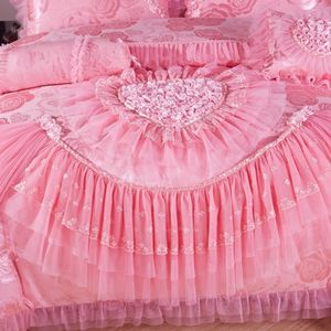 Ensemble de literie de mariage princesse rose en dentelle jacquard de style coréen avec oreillers en forme de cœur - Product Image 6