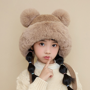 Designer Logo Baumwolle Beanie Hut für Mädchen und Babys Niedliche Furball gestrickte Winter Plüsch Gehörschutz Kopf bedeckung für den Strand gebrauch - Product Image 2