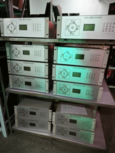 Controlador de Sinal de Tráfego LED de 44 Vias Especial com Material PC, Alimentação Solar e Elétrica para Sinais de Comando de Tráfego - Product Image 4