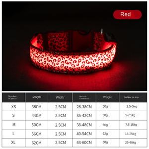 <span class=keywords><strong>Collar</strong></span> de perro de poliéster ecológico luminoso <span class=keywords><strong>LED</strong></span> recargable con cintas patrón de leopardo para mascotas de raza pequeña - Product Image 5