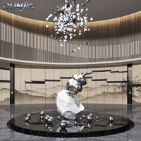 Sculpture Moderne Effet Métal Liquide Ondulé, Acier Inoxydable Poli Miroir, Forgée à la Main, Installation Artistique, Fabricant pour Hôtels