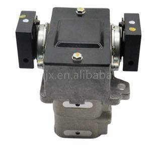 ZX200-1 ZX200-3 ZX330-1 ZX330-3 ZX450 ZX470-3的原装挖掘机液压零件先导阀行程9235551 - Product Image 1