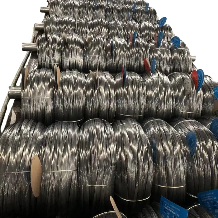 Karbon çelik tel yay iyi esneklik aşınma direnci korozyon önleyici kaplama sıcak tedavi temperli pürüzsüz çelik tel halat